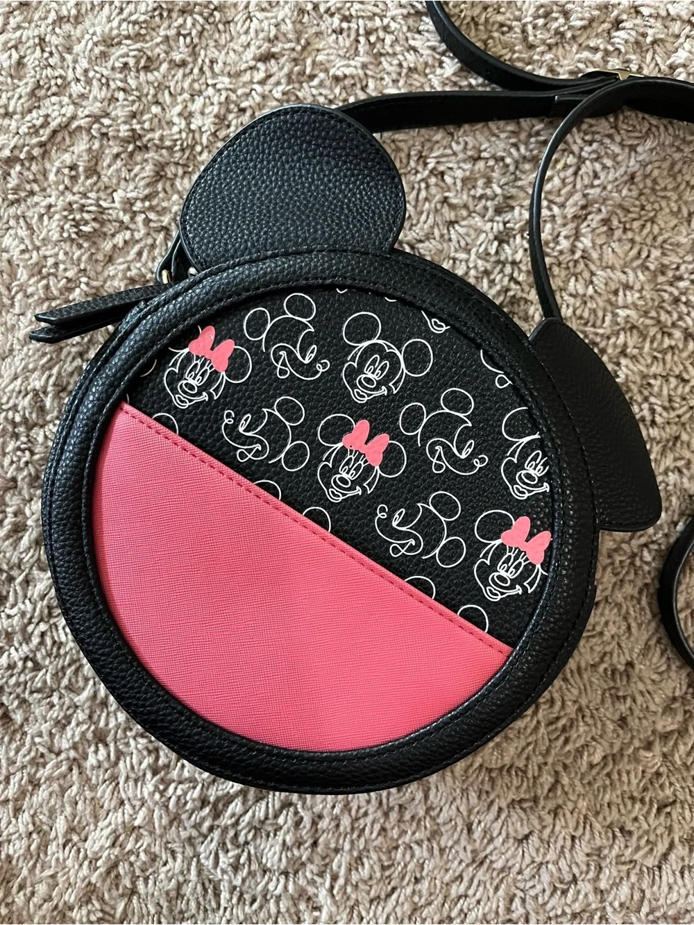 DANI by Danielle Nicole Disney's Minnie Mickey Mouse Black Crossbody Purse NEW